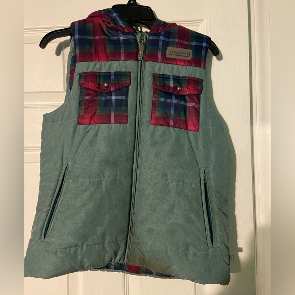 BURTON
Plaid Print Vest